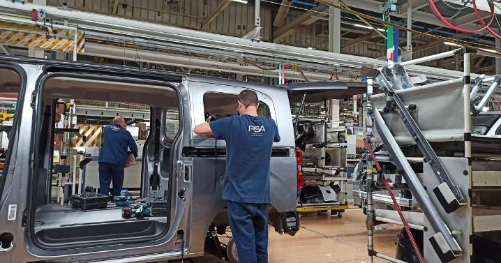 Stellantis Shifts Production from Canada to US |