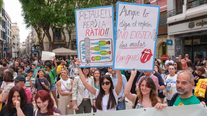 Profesores de Elche barajan encerrarse en un centro en cuestión de días