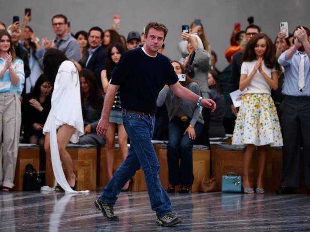Jonathan Anderson's debuts on Paris runway