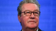 Alexander Downer feels decision to send liaison officer to Israel as part of peace plan is politically ‘cunning’ but lacks real substance
