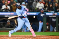 Blue Jays bounce back in Game 3, defeating Mariners 13