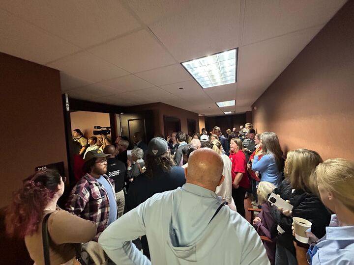 Emotions run high at Lafeyette County meeting on proposed asphalt plant