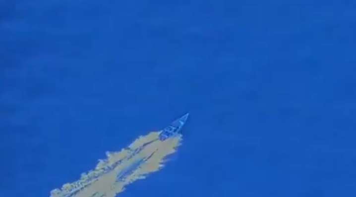 En video: EE.UU. destruyó presunta narcolancha en el Caribe