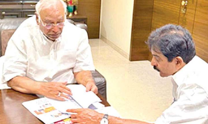 Venugopal rejects speculation over CM change