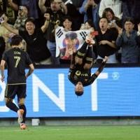 Muller on target as Vancouver thrash San Jose to go joint top
