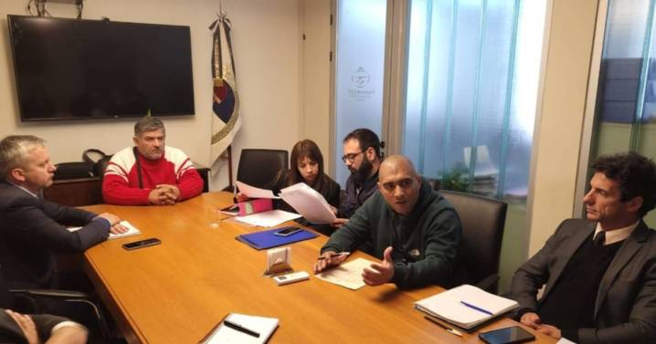 Gobierno convocó a los gremios a ronda paritaria