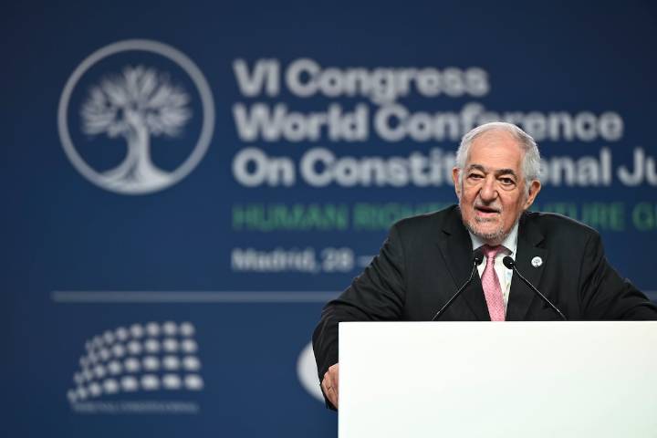 Conde-Pumpido advierte de la existencia de “interferencias” para impedir que se cumplan las sentencias del Constitucional