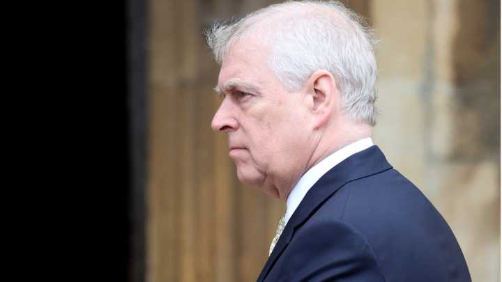 El príncipe Andrés pierde TODOS sus títulos y esto ha declarado el Palacio de Buckingham