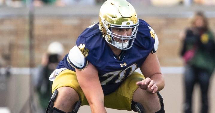 Monday's College Notebook: Irish center Craig out for season, more