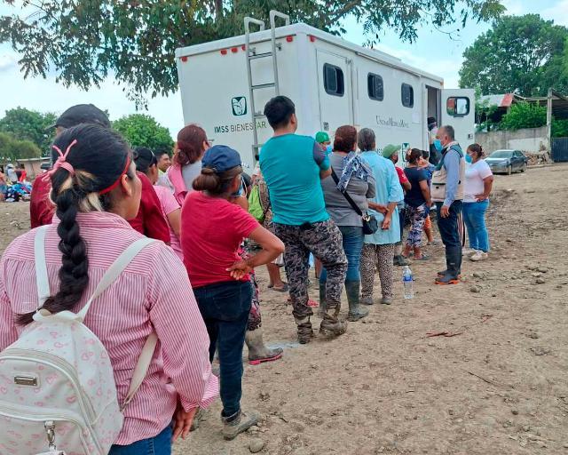 IMSS Oaxaca, presente donde más se necesita: envía brigadas médicas a Veracruz y Puebla por contingencia de lluvias