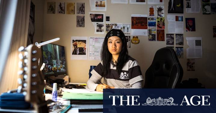 Students are sitting the VCE English exam today. Here’s what to expect