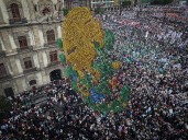 Miles se congregan en el Zócalo para el mensaje del primer año de Sheinbaum
