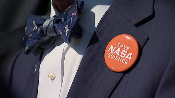 DC native Bill Nye joins hundreds of scientists to protect NASA funds