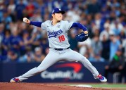 La joya de pitcheo de Yoshinobu Yamamoto, lanzó juego completo, 4 hits, 8 ponches, 0 bases por bola y apenas 1 carrera permitida