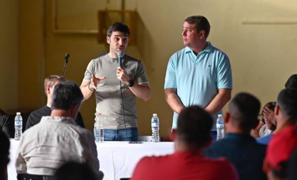 Torres y Biss presentaron la obra de red domiciliaria de gas que beneficiará a más de 590 familias de Rawson