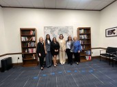 Sairam Rivas recibe reconocimiento internacional en nombre de las presas políticas venezolanas