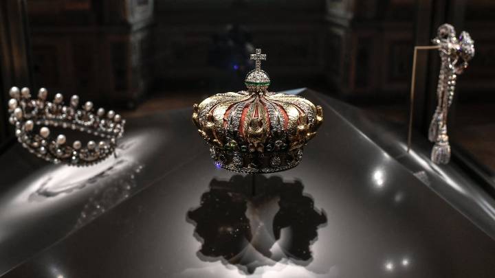 Joyas del Louvre: Expertos estiman el valor del millonario robo del tesoro de Napoleón