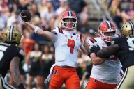 Big Ten football: No. 22 Illinois beats Purdue 43