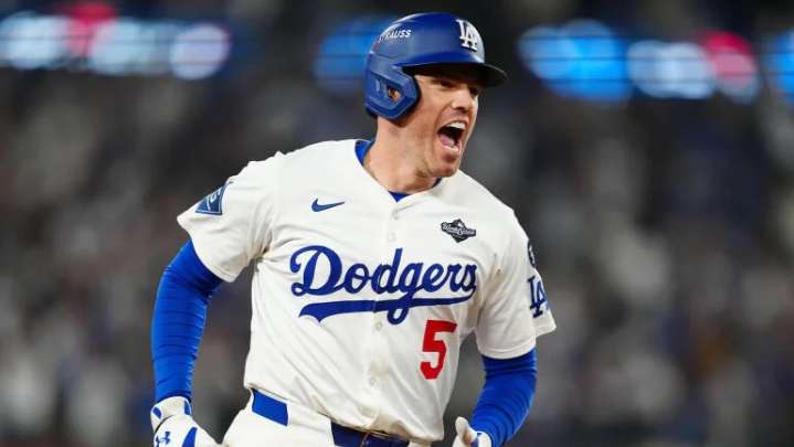 World Series Game 3: Dodgers walk off Blue Jays in 18th inning on Freddie Freeman homer