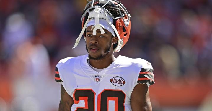 Browns trade CB Greg Newsome and 6th-round pick to Jaguars for 7th