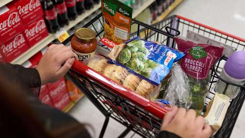 Could halt in SNAP benefits, paychecks pressure lawmakers to strike shutdown deal?