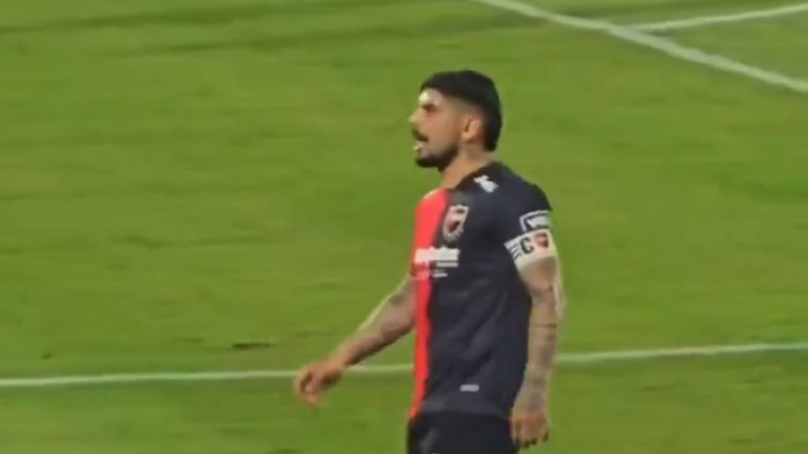 Ever Banega insultó a la popular de Newell´s tras el agónico empate frente a Estudiantes