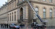 Louvre Heist Elevator Company Böcker Turns the Crime Into an Advertising Campaign