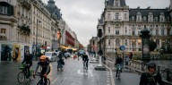 El caos de las bicicletas en París: ¿La guerra de la alcaldesa contra los autos está fuera de control?