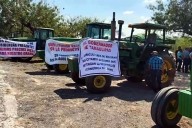 Bloquean agricultores carreteras en Tamaulipas