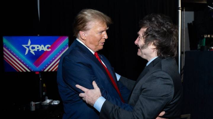 Trump saluda la victoria de Milei tras ganar las elecciones legislativa en Argentina