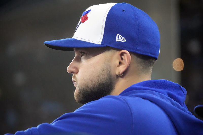 Blue Jays SS Bo Bichette hits, runs; is he World Series