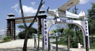 Víctimas del conflicto recibieron 120 hectáreas de la Hacienda Nápoles El director de la Agencia Nacional de Tierras, Felipe Harman, expuso la presunta ocupación ilegal de miles de hectáreas que integ