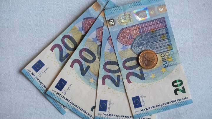 La Policía Local de Coria avisa de que circulan por la ciudad billetes de 20 euros falsos More