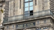 Louvre heist: Window used to loot ₹894 cr jewellery attracts visitors, netizens say 'Paris has a new tourist attraction'