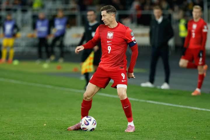 Lewandowski fuera por lesión muscular y podría perderse el clásico contra el Real Madrid