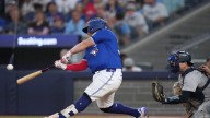 Kirk conecta dos jonrones y los Blue Jays aplastan a los Yankees 10