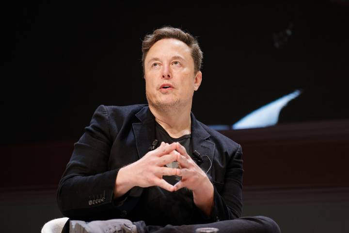 Elon Musk will settle $128M lawsuit with former Twitter execs