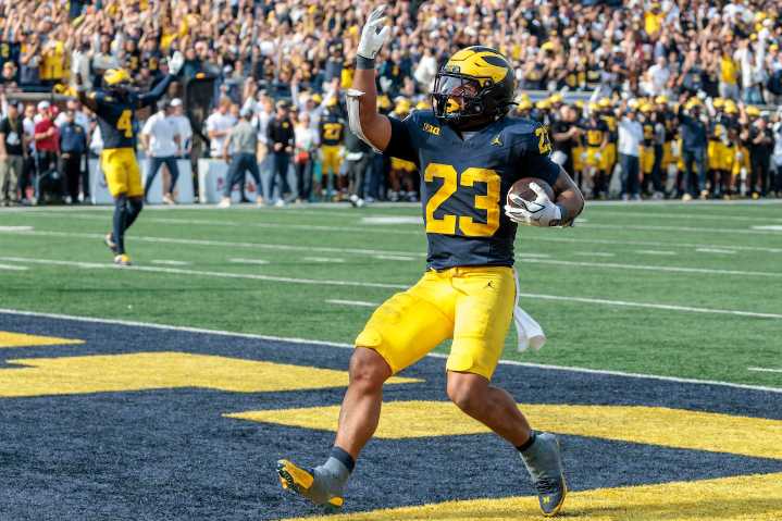With star back hurt, Jordan Marshall carries the load for Michigan