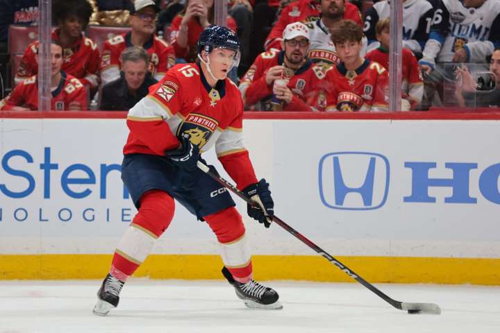 Panthers pick up where they left off, nab late winner to beat Blackhawks - The Rink Live | Coverage of youth, junior, high school and college hockey