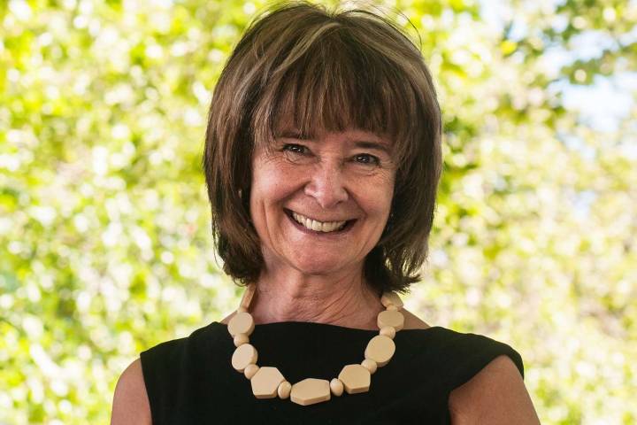 Historical Novelist Gave Birth Without Pain Relief to See How Women Used to Suffer