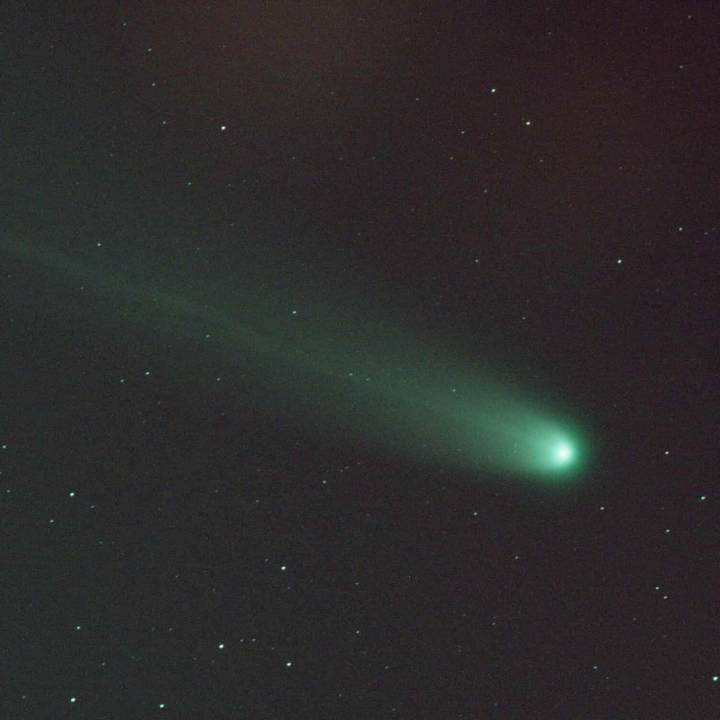 Starwatchers capture striking images of comet