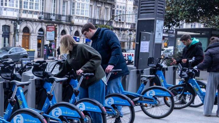 Los barrios de Palavea y Pedralonga estrenan BiciCoruña
