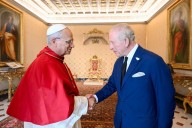 El Papa y el rey de Inglaterra rezan juntos 500 años después del cisma anglicano