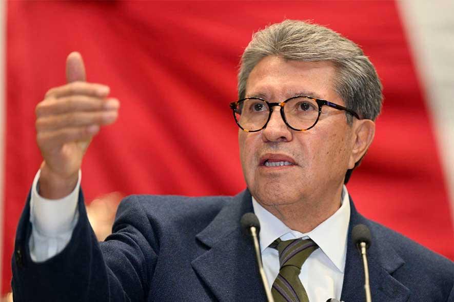 Ricardo Monreal propone reformas para proteger a usuarios frente a prácticas abusivas de la banca