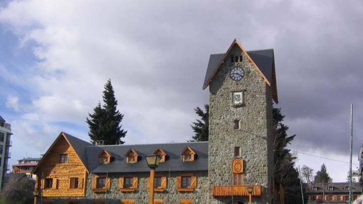 Chocolate y naturaleza: te contamos qué otras actividades podés hacer en Bariloche