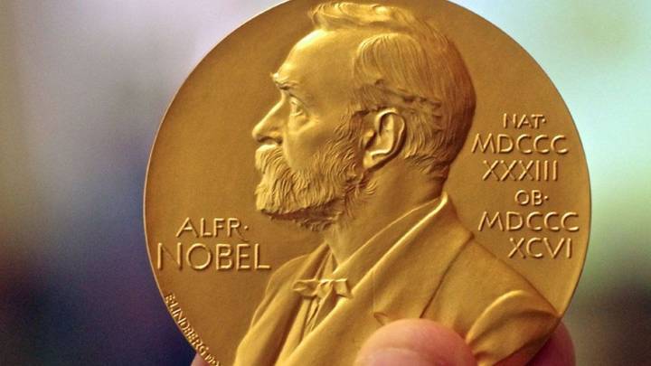 Otorgan el Premio Nobel de Física a tres científicos que demostraron efectos de la mecánica cuántica