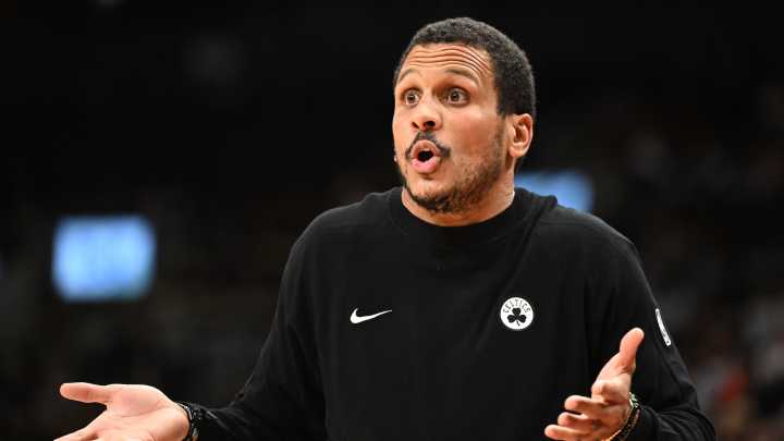 Celtics’ Joe Mazzulla Yanks Guys From Game For This Mistake