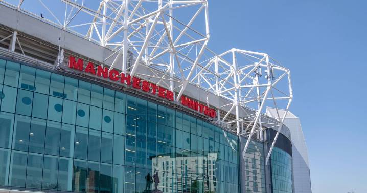 Is Man United vs Sunderland on TV? Kick