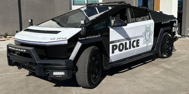 Las Vegas police unveil new Cybertruck fleet
