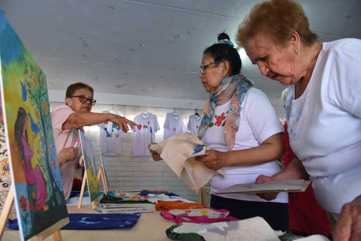 Autoridades destacan el éxito de iniciativas que fomentan una vejez activa y participativa